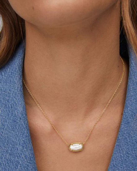 Kendra Scott Elisa Gold Pendant Necklace in Ivory Mother-of-Pearl